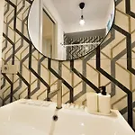 - Modern House Барі