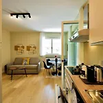 - Modern House Апартаменти Барі