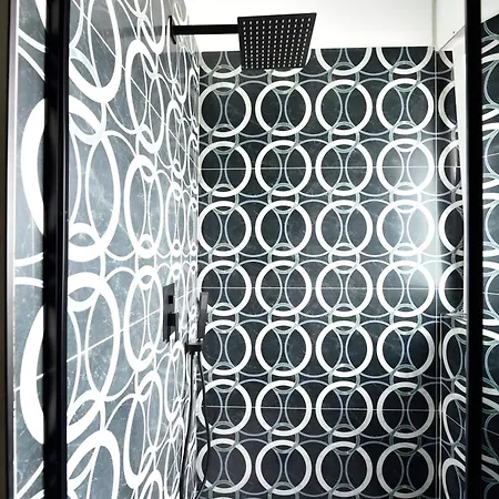- Modern House Apartment Bari