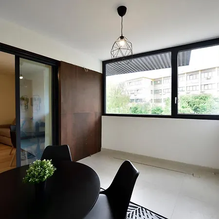 - Modern House Апартаменты
