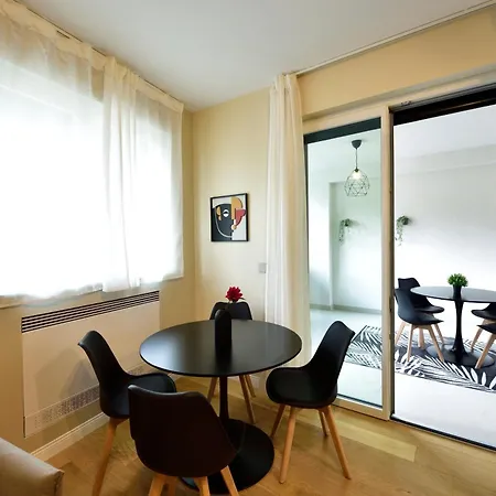 - Modern House