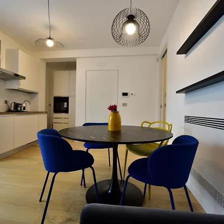 - Modern House Апартаменты