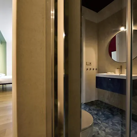 - Modern House باري